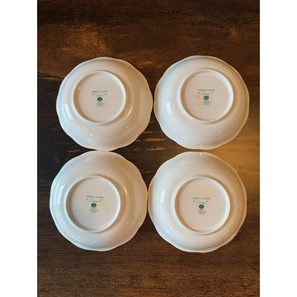 Nikko Japan American Country Rena Fruit Dessert Bowls Set of 4 Floral Blue Rim